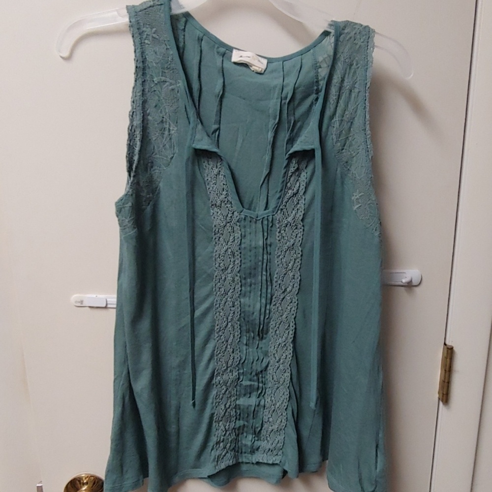 Sleeveless top
